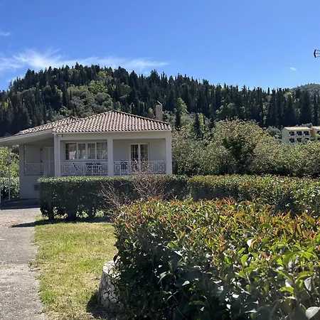 Erina's House בית נופש Asprogerakata